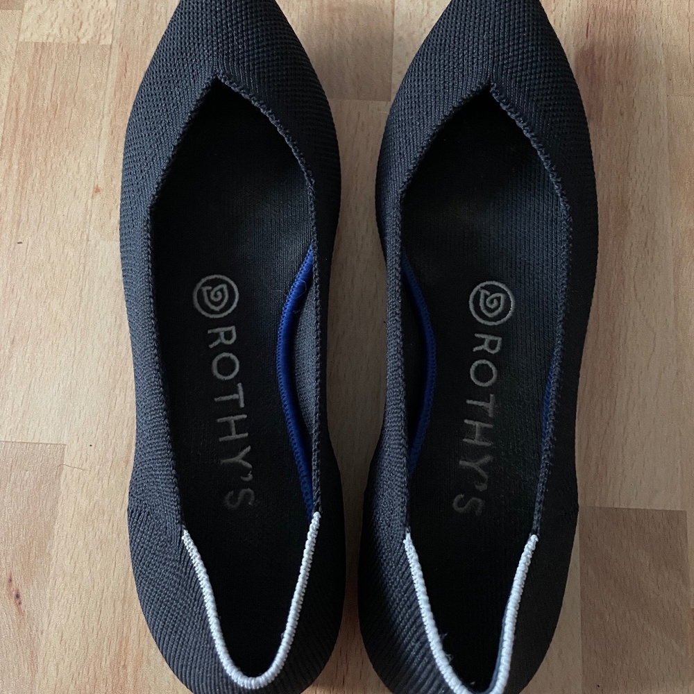 Rothy's Black Pointed Flats | Rare